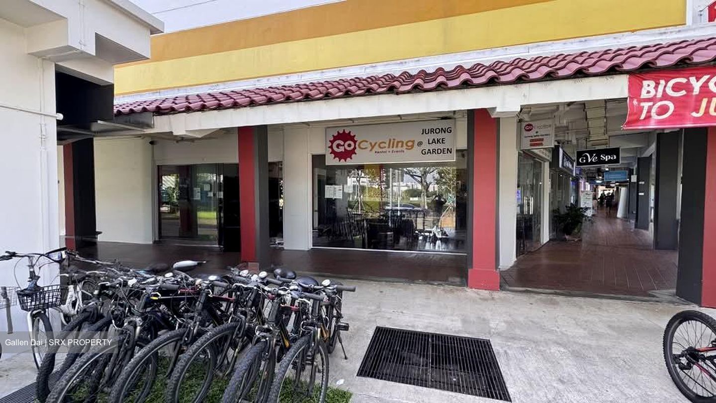 Jurong East Street 31 (D22), Shop House #559420061